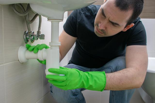 How to Repair a Bathroom Sink: Step-by-Step DIY Instructions