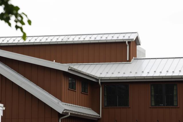 Standing Seam Metal Roof: Smart Buyer's Guide for Homeowners Standing Seam Metal Roof: Smart Buyer's Guide for Homeowners